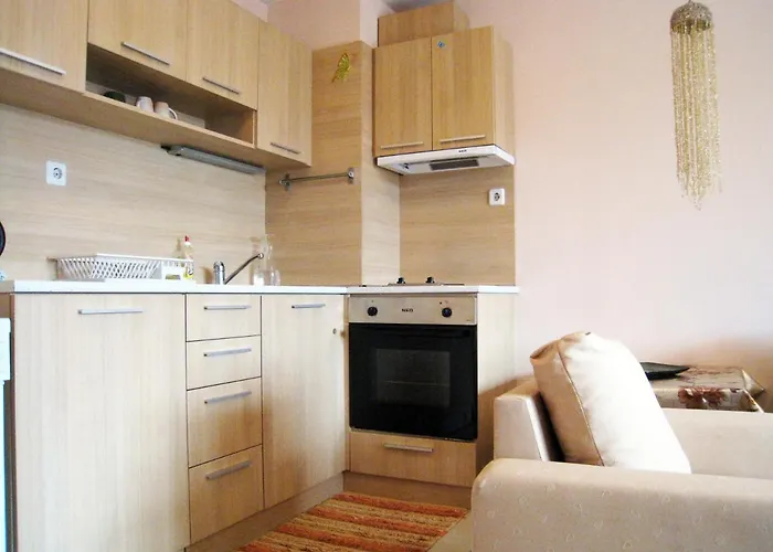 Solar Nest With Fireplace And Mountain View - Near Ski Lift And Center 아파트