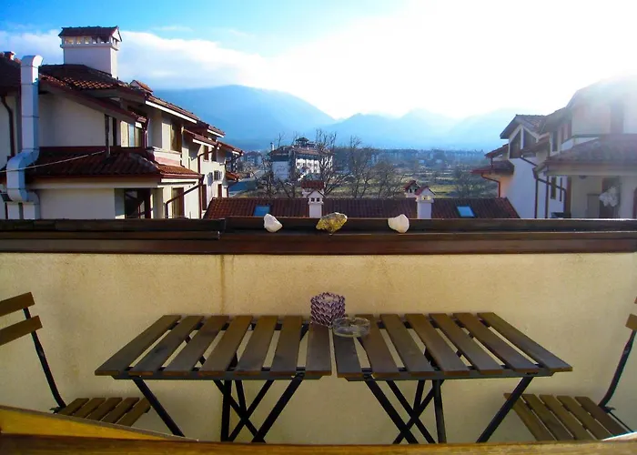 Solar Nest With Fireplace And Mountain View - Near Ski Lift And Center 아파트